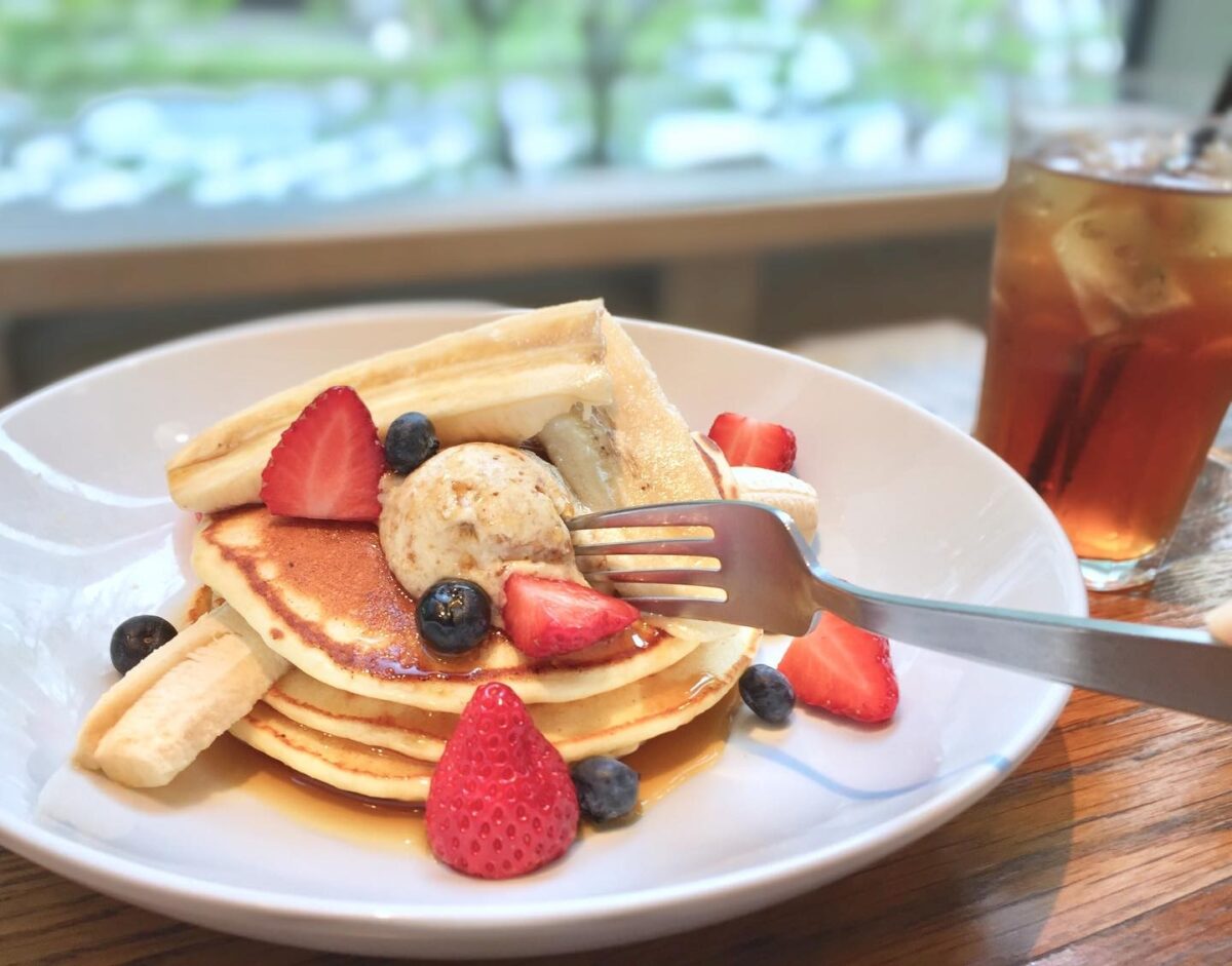 J.S.PANCAKEのフルーツいっぱいのリコッタパンケーキ