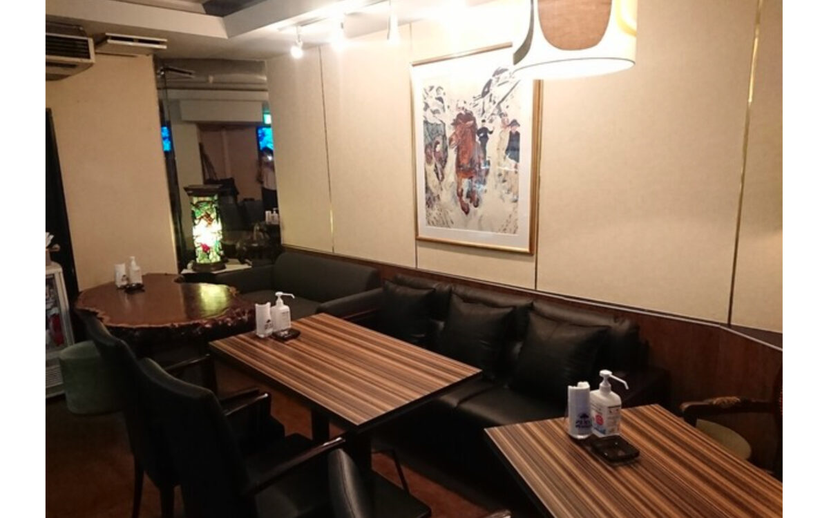 赤坂茶寮 桃源のテーブル席の様子