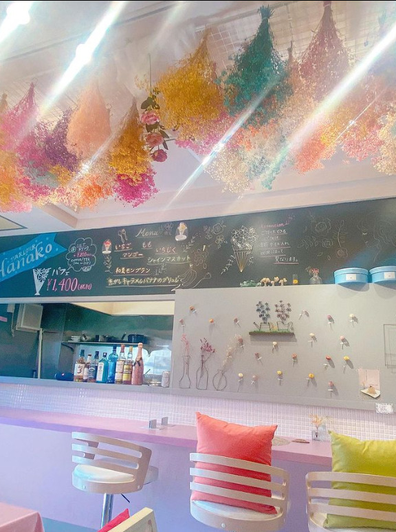 パーラー＆bar HANAKO店内