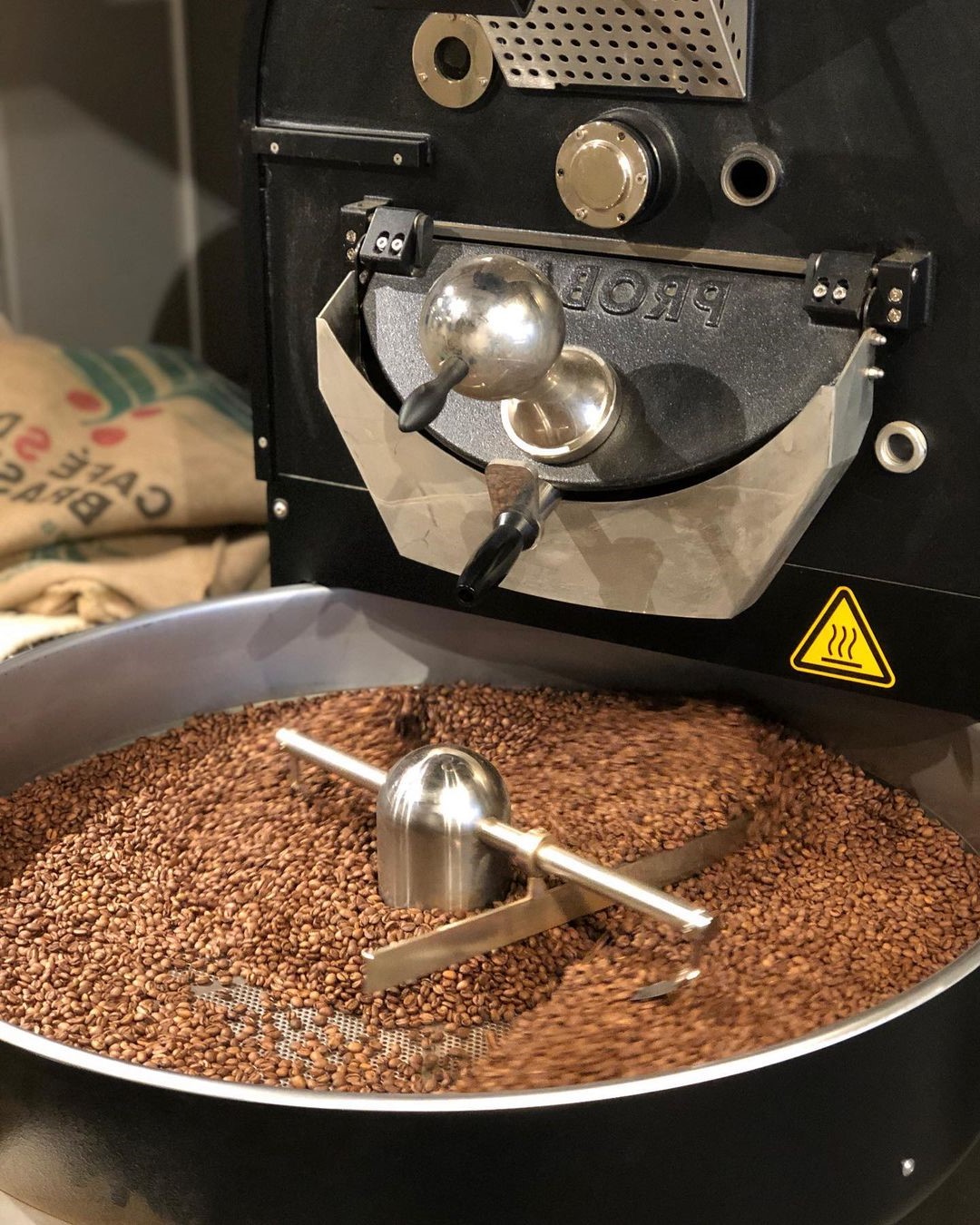 コーヒーバレーの焙煎機