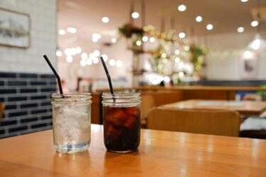 日比谷駅周辺のカフェでおしゃれで穴場なゆっくり話せるお店TOP3！勉強ができる電源コンセント完備のカフェはココ！