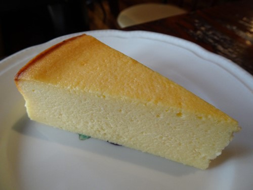 カフェアンセーニュダングルのチーズケーキ