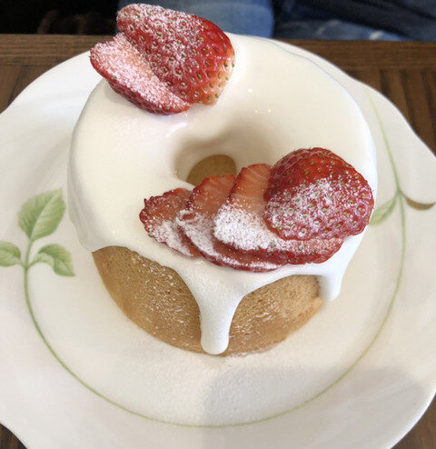大澤珈琲店のシフォンショートケーキ