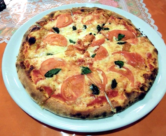 デローザのピザ