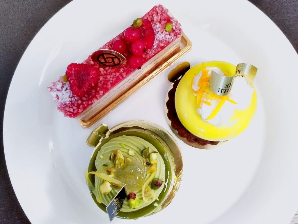 TOOTHTOOTH PATISSERIE＆CAFE阪急西宮ガーデンズ店のケーキの写真