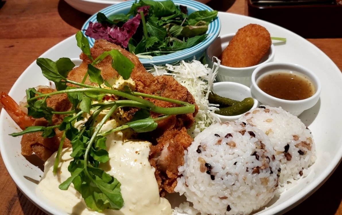 BLUE WAVE CAFE　プレートランチ