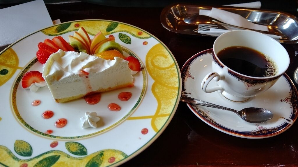 カフェ・グレコ港店のケーキセットの写真