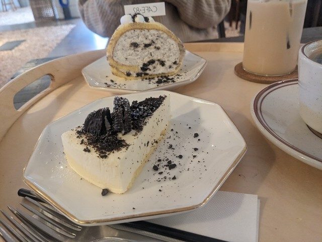 カフェプラスハチニのオレオチーズケーキ