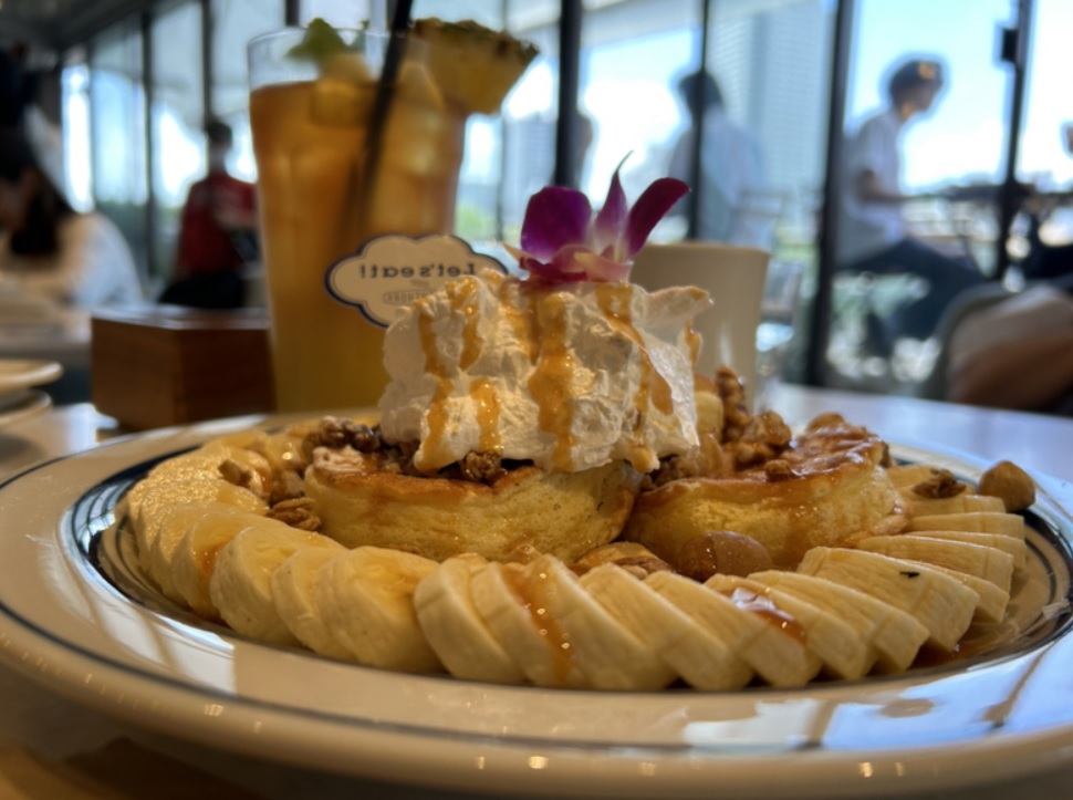 NORTHSHORE（ノースショア） CAFE & DININGのキャラメルバナナパンケーキ